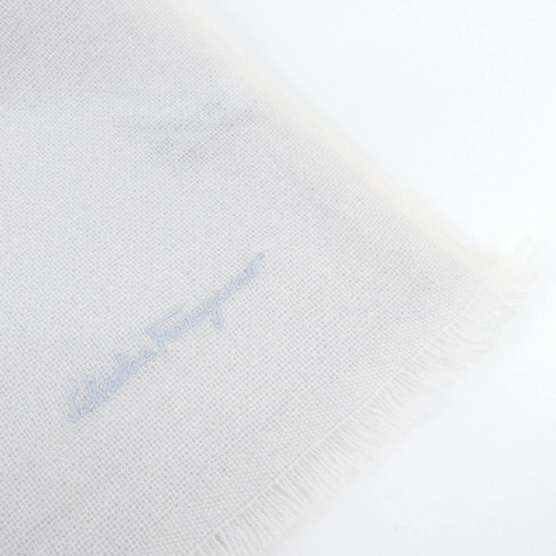 Khăn choàng SALVATORE FERRAGAMO - Hàng hiệu Authentic 838290