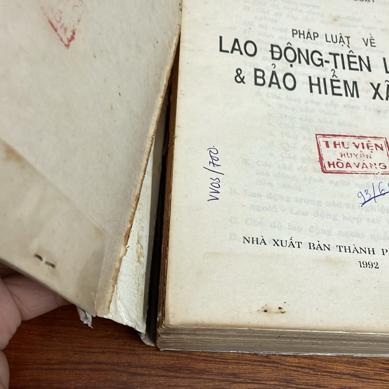 II Tìm Hiểu Pháp Luật: Pháp Luật Về Lao Động • Tiền Lương Và Bảo Hiểm Xã Hội - 1992 507866