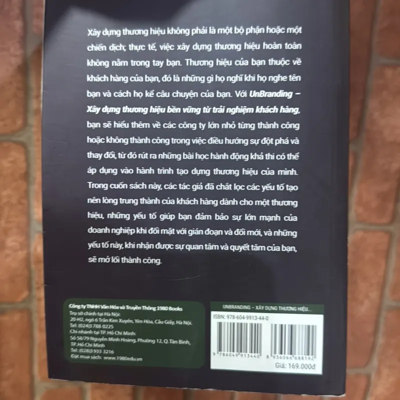 Sách Unbranding 1021199