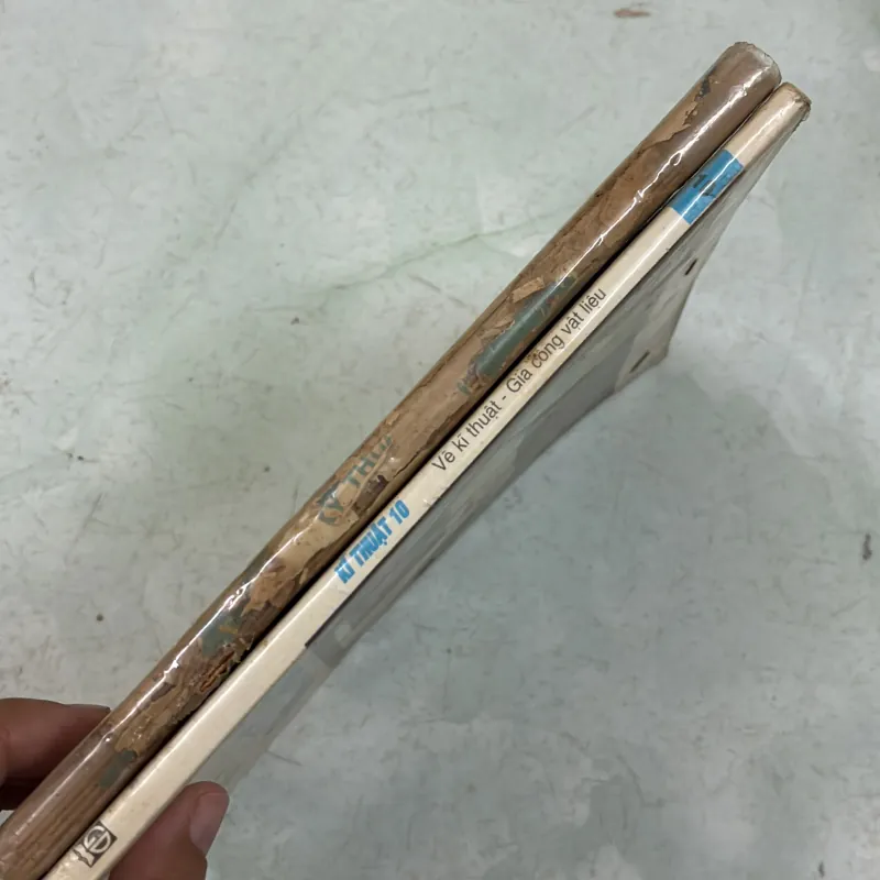 Kĩ thuật 10 - Gia công vật liệu 1005412