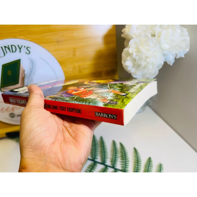 [Sách tiếng Anh 2hand] Like new 90% - Great Escapes: Mount St. Helens 1980 489490