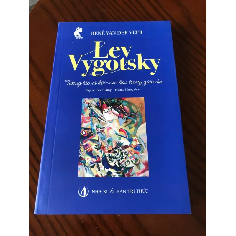 Lev Vygotsky: Tương tác xã hội-văn hóa trong giáo dục 750294