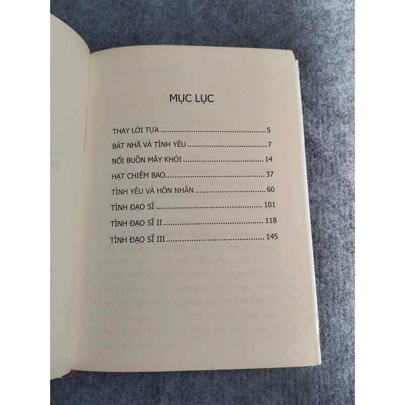 ĐÔI MẮT TÌNH XANH BIẾC 549201