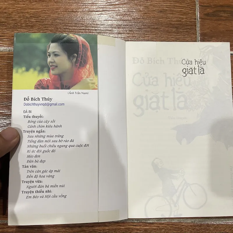 Cửa hiệu giặt là - Đỗ Bích Thúy  (15) 570583