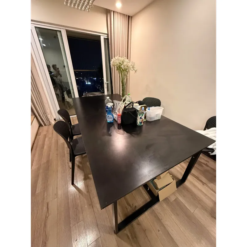 BÀN VĂN PHÒNG 2M3X1M2 MỚI MUA CẦN PASS DO CHUYỂN ĐI TẶNG KÈM 4 GHẾ MUA RIÊNG 1012961