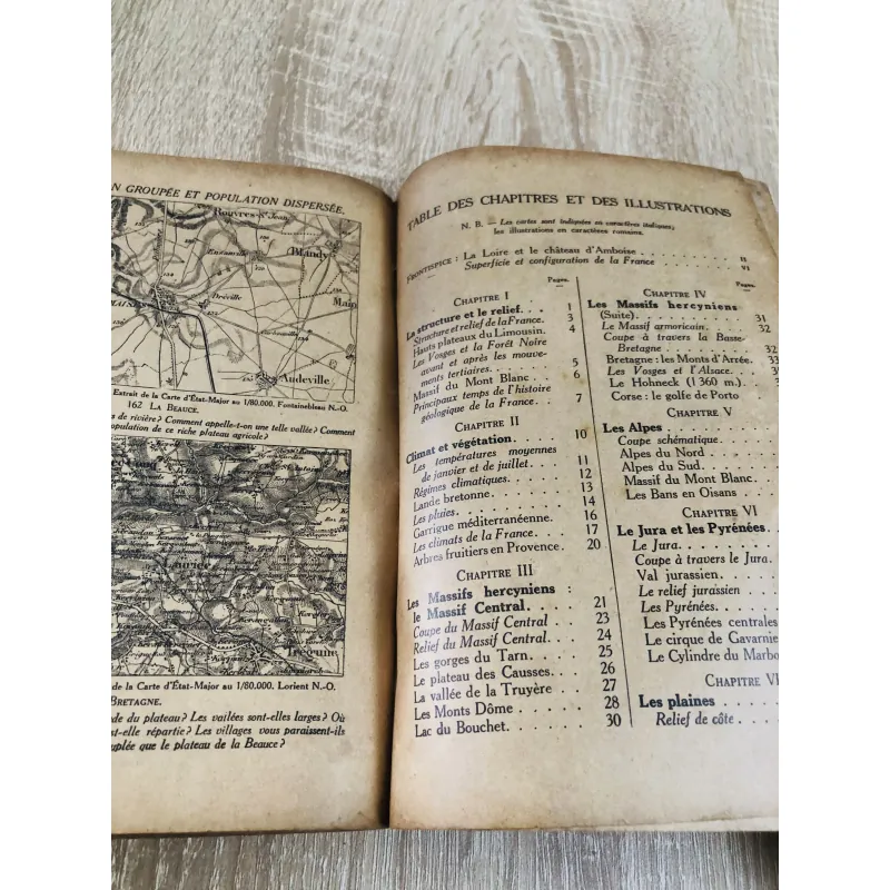 Sách địa lý Pháp xưa – in từ thời 1940 971728