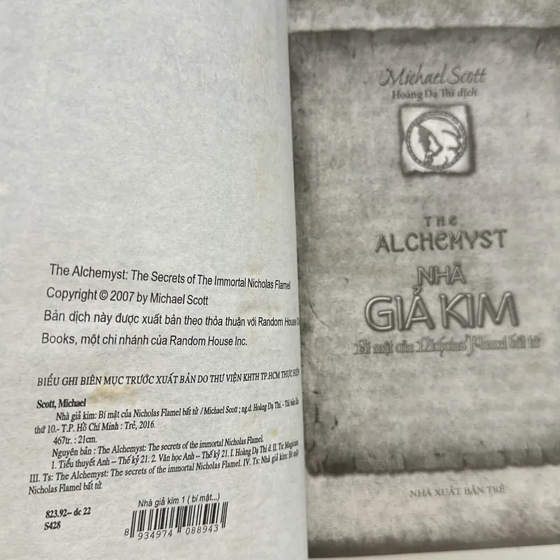 Nhà Giả Kim – Bí mật của Nicholas Flamel bất tử  (Michael Scott) 597225