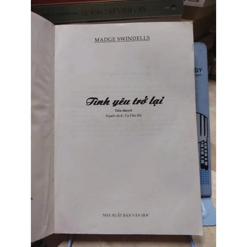 sách: Tình yêu trở lại - Madge Swindells (A1) 570331