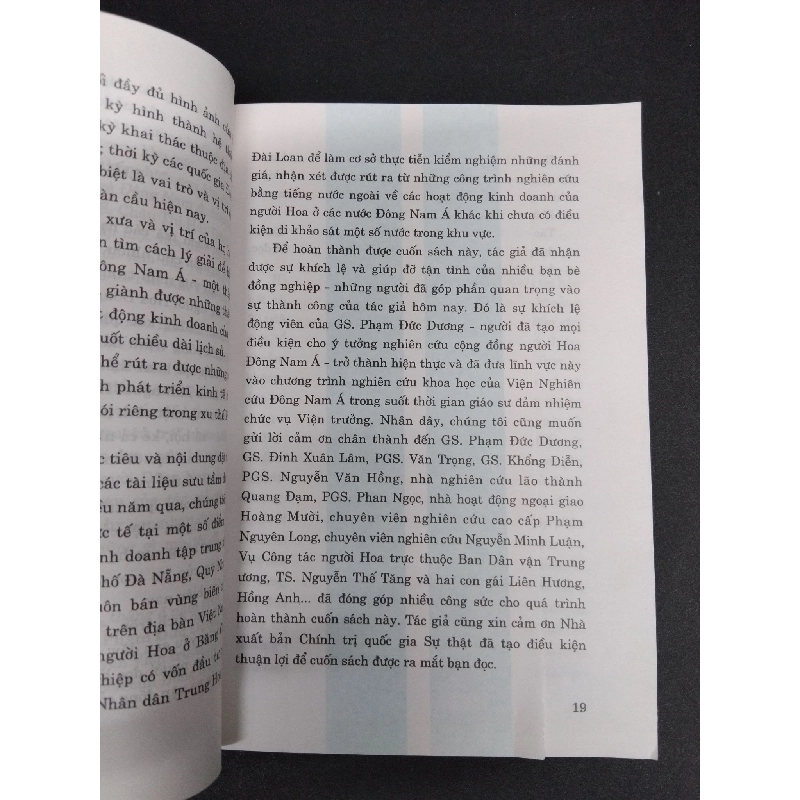 Người Hoa Việt Nam và Đông Nam Á Hình ảnh hôm qua và vị thế hôm nay mới 90% bẩn nhẹ 2018 HCM1906 Châu Thị Hải SÁCH GIÁO TRÌNH, CHUYÊN MÔN 915702