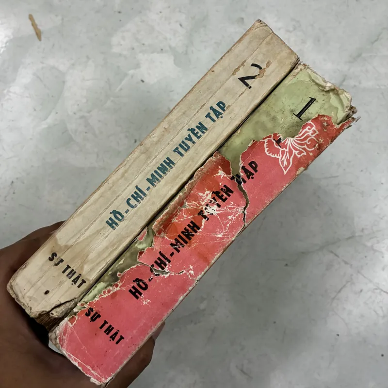 Hồ Chí Minh tuyển tập (2 tập) 1029681