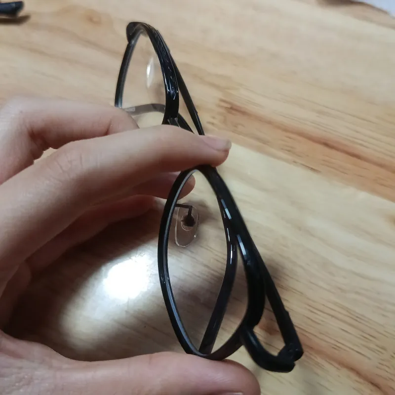 mắt kính gọng kim loại đen 779000