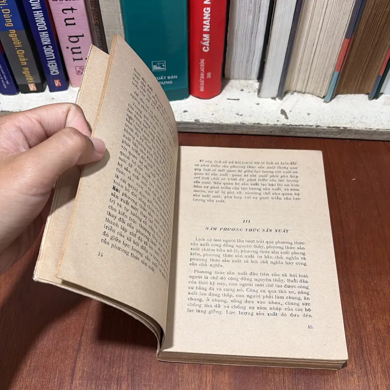 II Tài Liệu Học Tập: Lý Luận Và Chính Trị (Tập 1) - Chương Trình Cơ Sở - 1976 777766