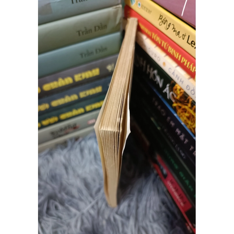 Những mối tình của người họa sĩ già trên quần đảo Mac-kiz 517610