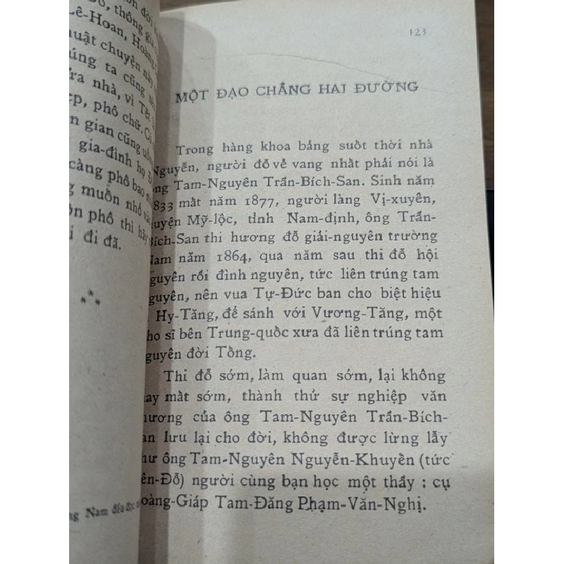 Giai thoại văn chương - Thái Bạch 999110