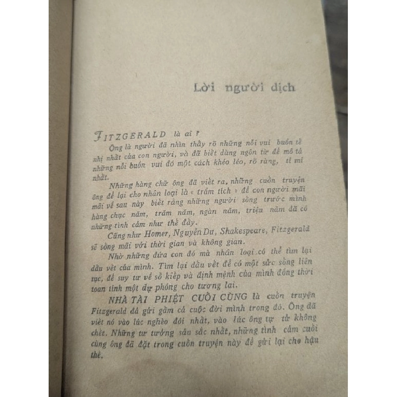 Nhà tài phiệt cuối cùng - F.scott Fitzgerald ( bản dịch Tuyết Sinh ) 746571