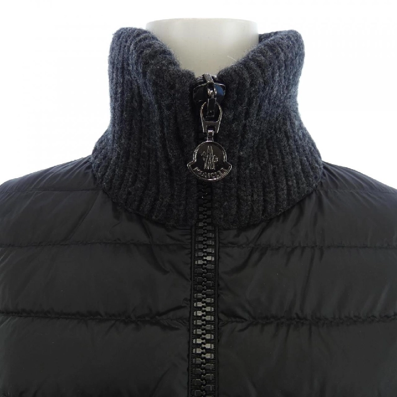 Moncler MONCLER 20939470200 Áo khoác lông 632521