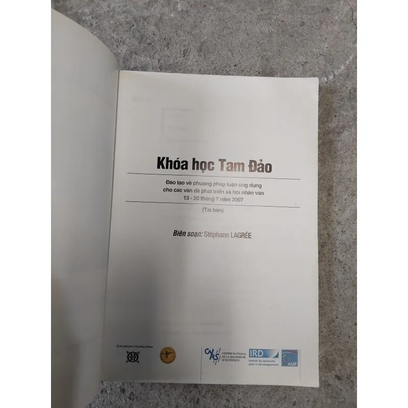 Những cách tiếp cận phương pháp luận mới ứng dụng trong phát triển 1027893