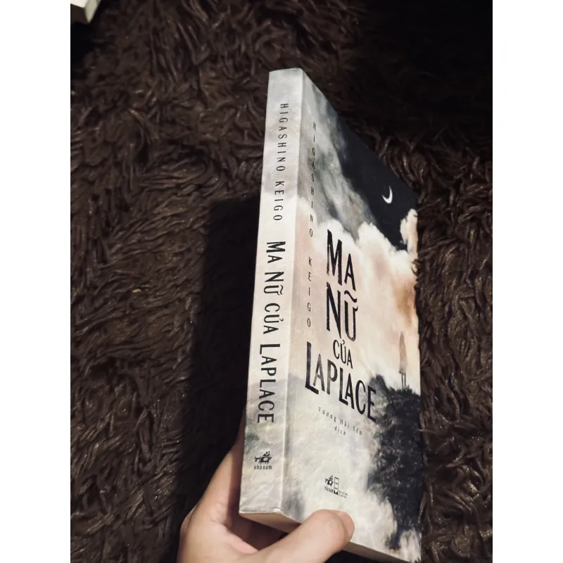 Ma nữ của Laplace 1010497