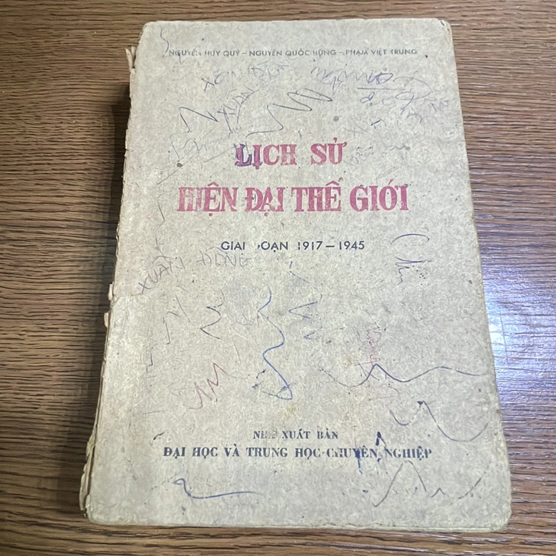 Lịch sử hiện đại thế giới giai đoạn 1917-1945 XB 1984 378376
