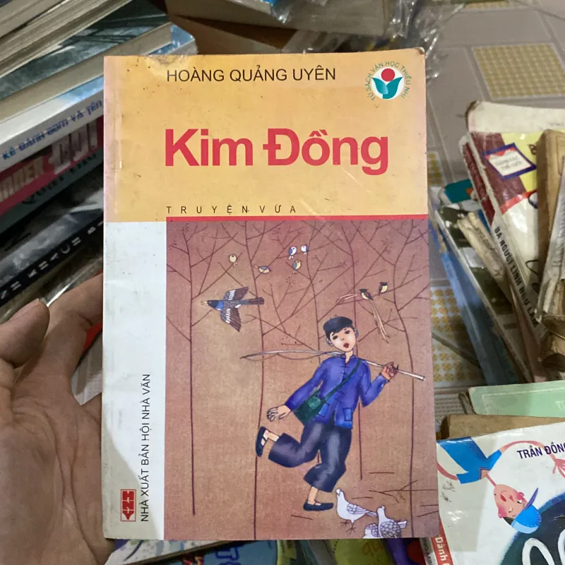 Kim Đồng của tác giả Hoàng Quảng Uyên 1011505
