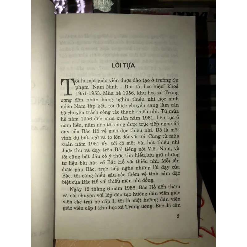 Ai yêu các nhi đồng bằng Bác Hồ Chí Minh  933528