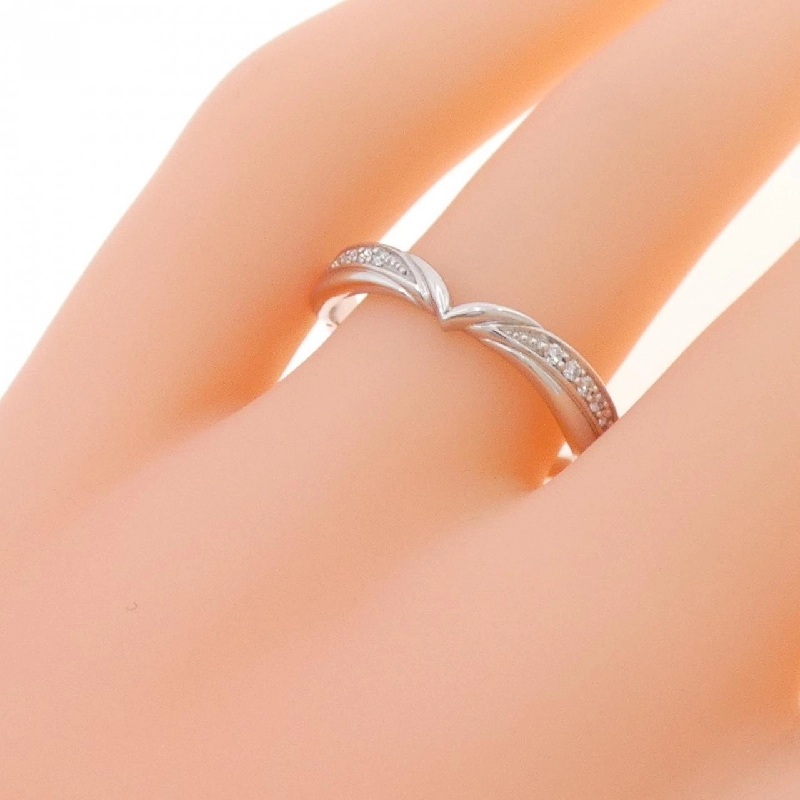 Nhẫn kim cương PT900 0.07CT 670229