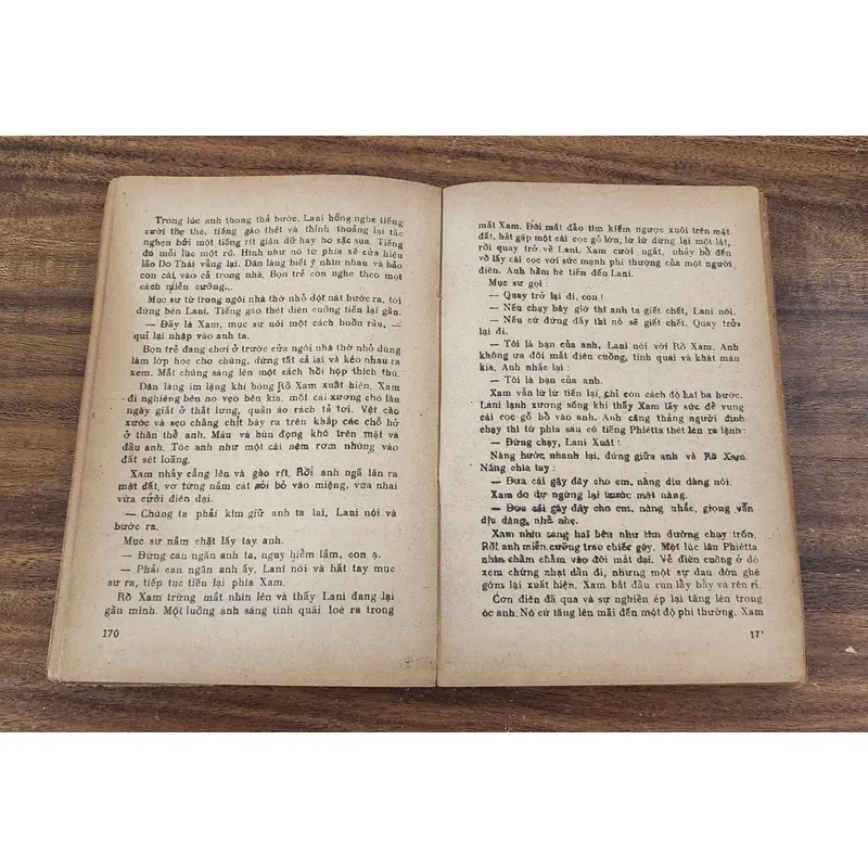 CON ĐƯỜNG SẤM SÉT (The path of thunder) - Tác giả: Peter Abrahams 732890