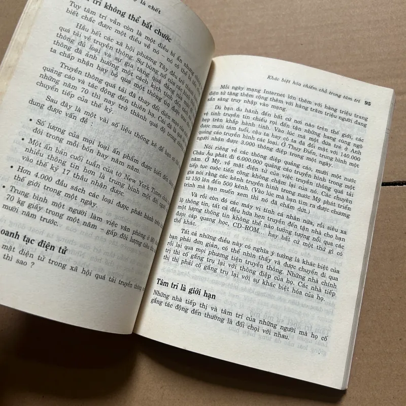 Khác biệt hay là chết 997057