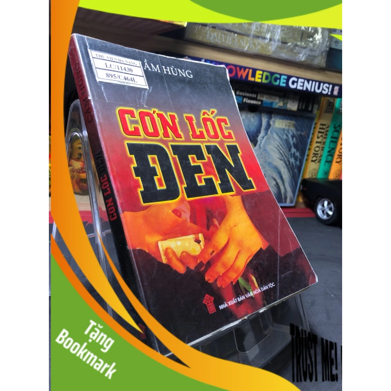 (TẶNG BOOKMARK) Cơn lốc đen 2009 mới 65% ố bẩn nhẹ bụng xấu Cẩm Hùng RBK0906 SÁCH VĂN HỌC 941936