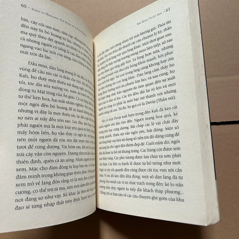 Bên rặng tuyết sơn 604863