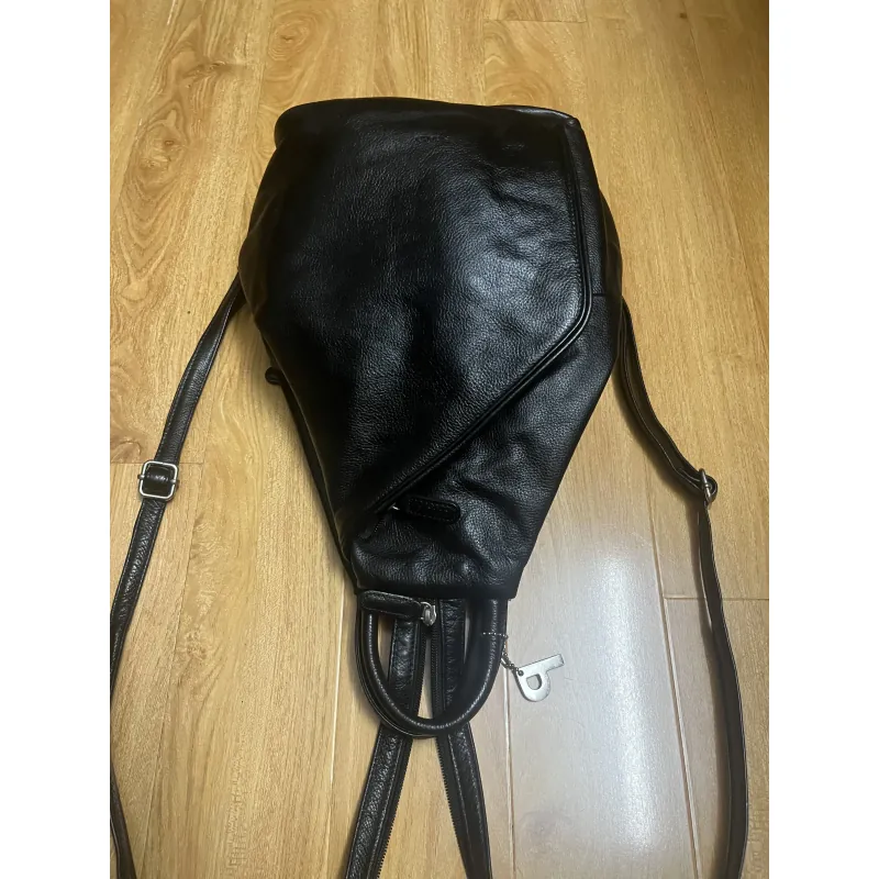 Balo nữ hiệu size 20*32*10 da thật 2hand 925589