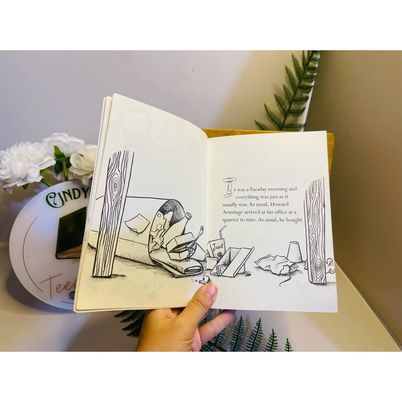 [Sách tiếng Anh 2hand] Like new 90% - The Clumsies Make a Mess - Sorrel Anderson 504518