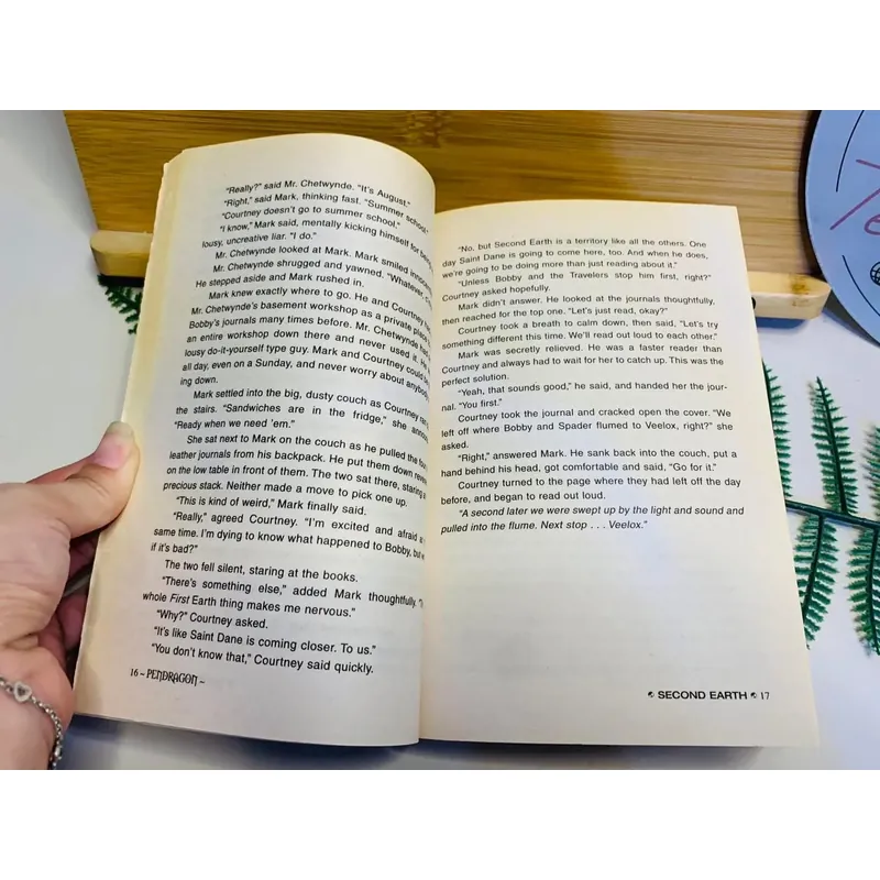 [Sách tiếng Anh 2hand] Like new 90% - ✈️ Pendragon: The Never War – D. J. MacHale 598340