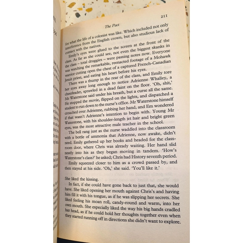 Ngoại văn 18+...THE PACT - JODI PICOULT (Liệu mình có thực sự hiểu con?) 539192