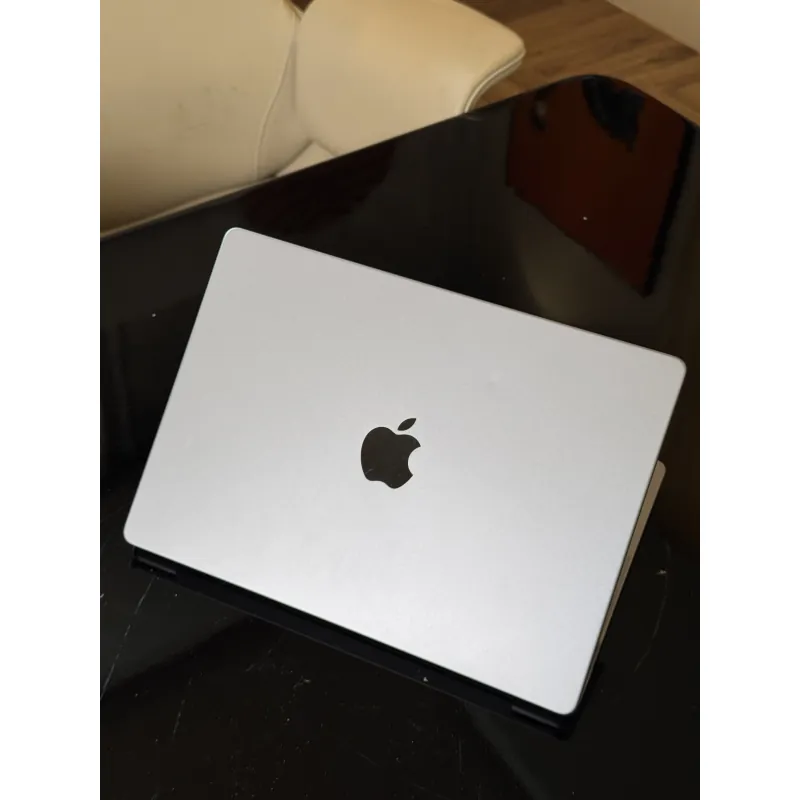 MacBook Pro 14 inch M1 Pro  1042839