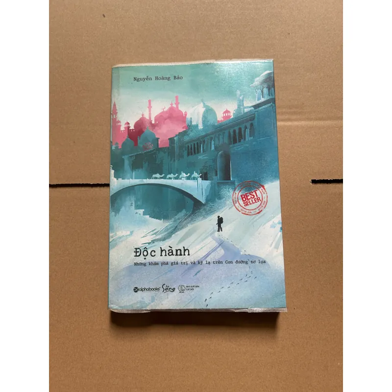 Độc hành - những khám phá giá trị và kỳ lạ trên con đường tơ lụa 603105