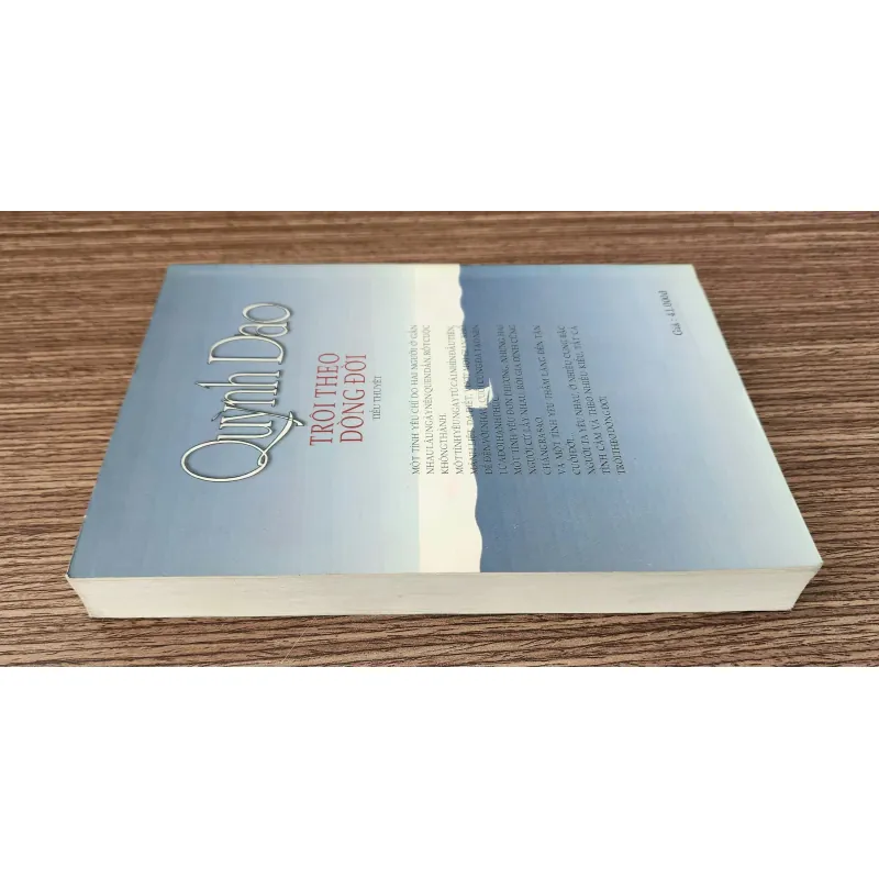Tiểu thuyết của Quỳnh Dao: TRÔI THEO DÒNG ĐỜI (468 trang) 1023804