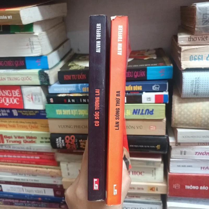Làn sóng thứ 3 và Cú sốc tương lai- Alvin Toffler 679794