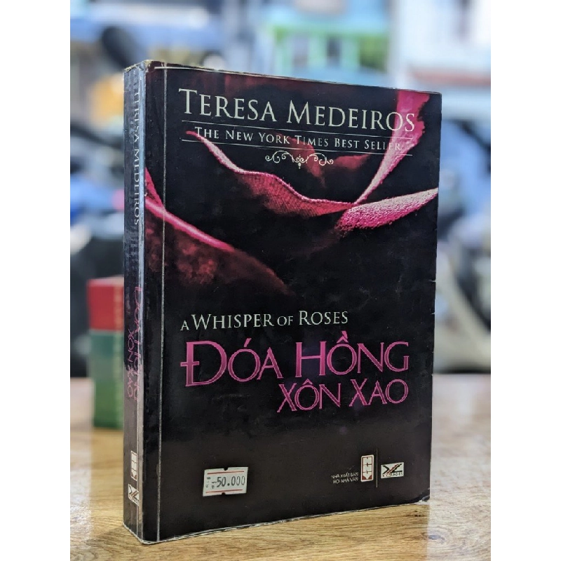 Đóa hoa hồng xôn xao - Teresa Medeiros 334108