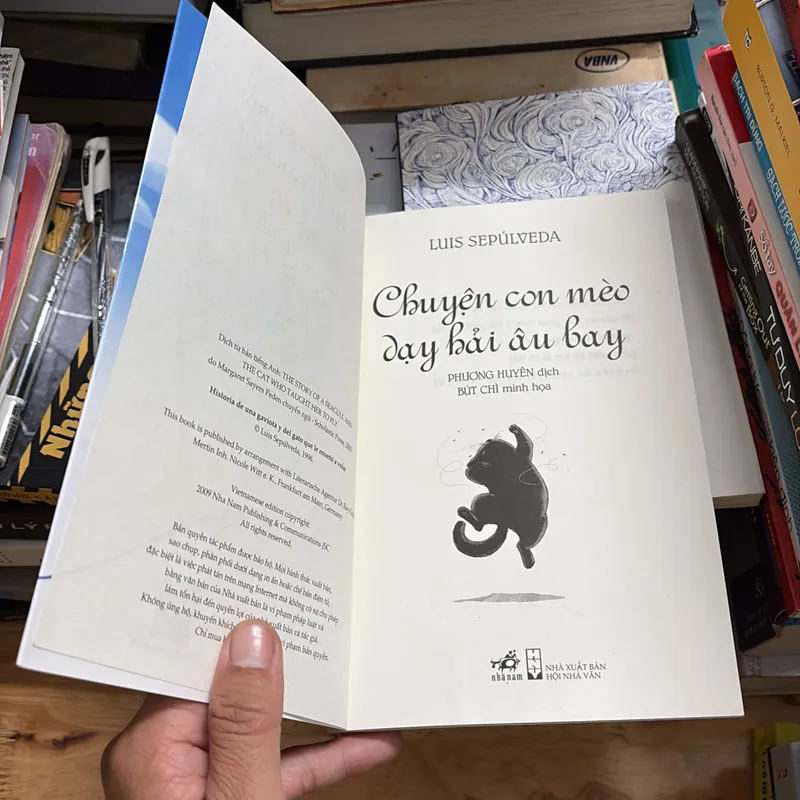 II Tựa sách: Chuyện Con Mèo Dạy Hải Âu Bay - LUIS SEPÚLVEDA - 2018 696010