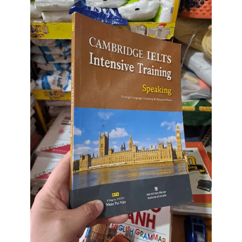 [Sách Cũ SCGR] Cambrige Ielts Intensive Training Speaking + CD mới 90% ố nhẹ 2015 HCM0808 HỌC NGOẠI NGỮ 685110