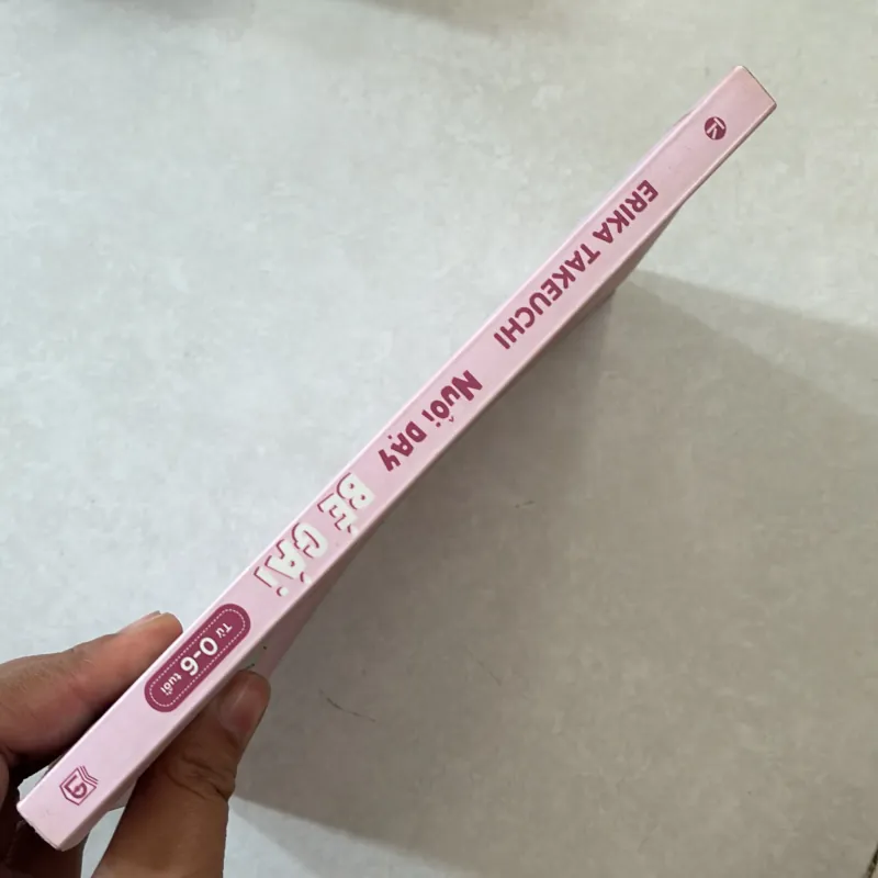 Nuôi dạy bé gái từ 0 đến 6 tuổi 760456