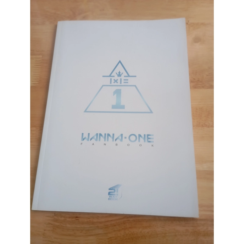 3 quyển fanbook tặng kèm mega poster 521689