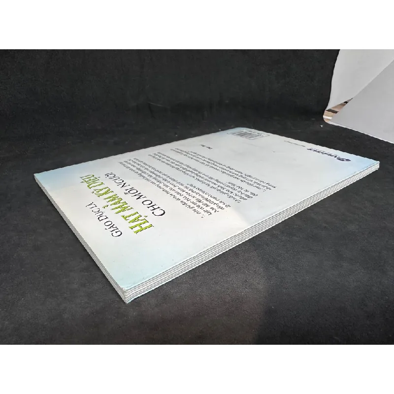 [Phiên Chợ Sách Cũ] Giáo Dục Là Hạt Mầm Kỳ Diệu Cho Mỗi Người, Duy Tuệ, 2011 1304 432332