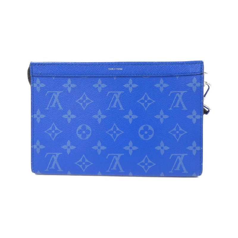 Túi đeo vai Louis Vuitton Taiga Lama Gaston Wearable Wallet M83099 611944