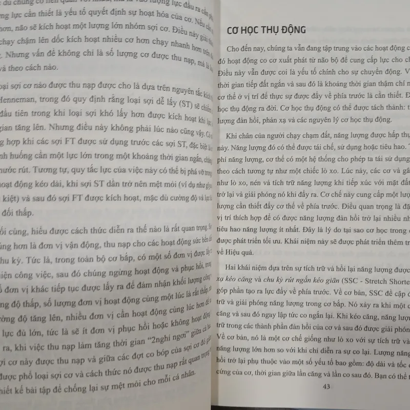 KHOA HỌC TRONG CHẠY BỘ - STEVE MAGNESS 573352