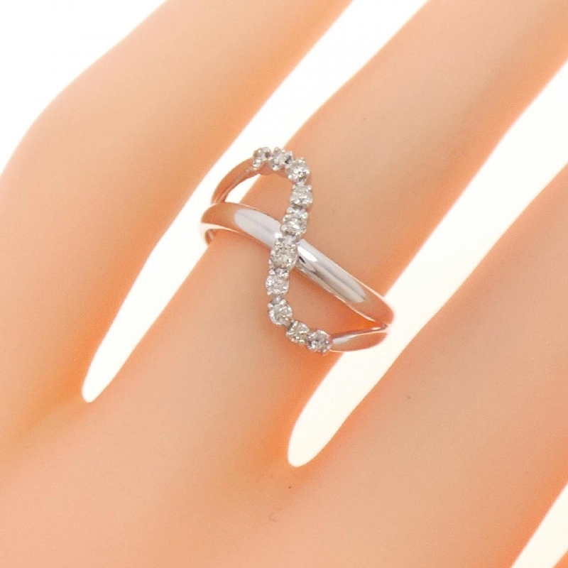 Nhẫn kim cương K18WG 0.14CT 670068