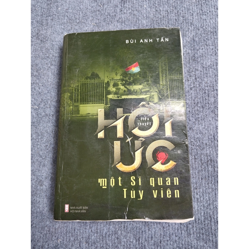 HỒI ỨC MỘT SĨ QUAN TÙY VIÊN 466014