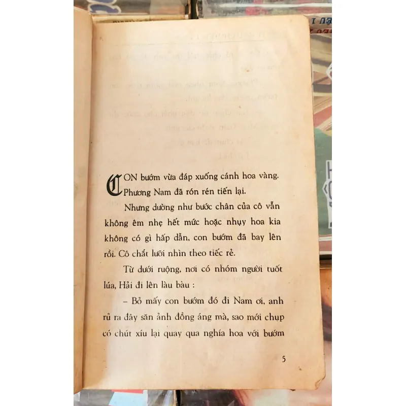 Tiểu thuyết lãng mạn Việt Nam MỘT CÂU CHUYỆN TÌNH (Khánh Vân) 782349