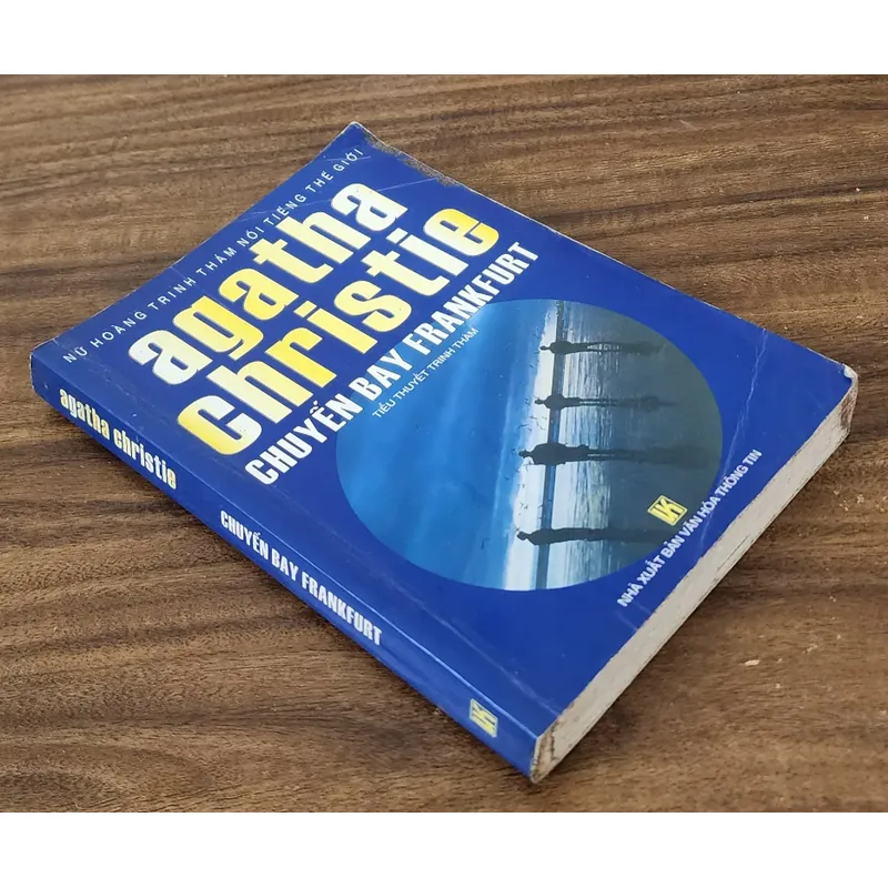 Tiểu thuyết trinh thám của nữ nhà văn Agatha Christie: CHUYẾN BAY FRANKFURT (293 trang) 717842
